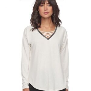 JENNIFER LOPEZ Ivory V-neck Rhinestone Top XS NWT